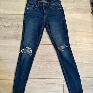 Old Navy Distressed Skinny Jean